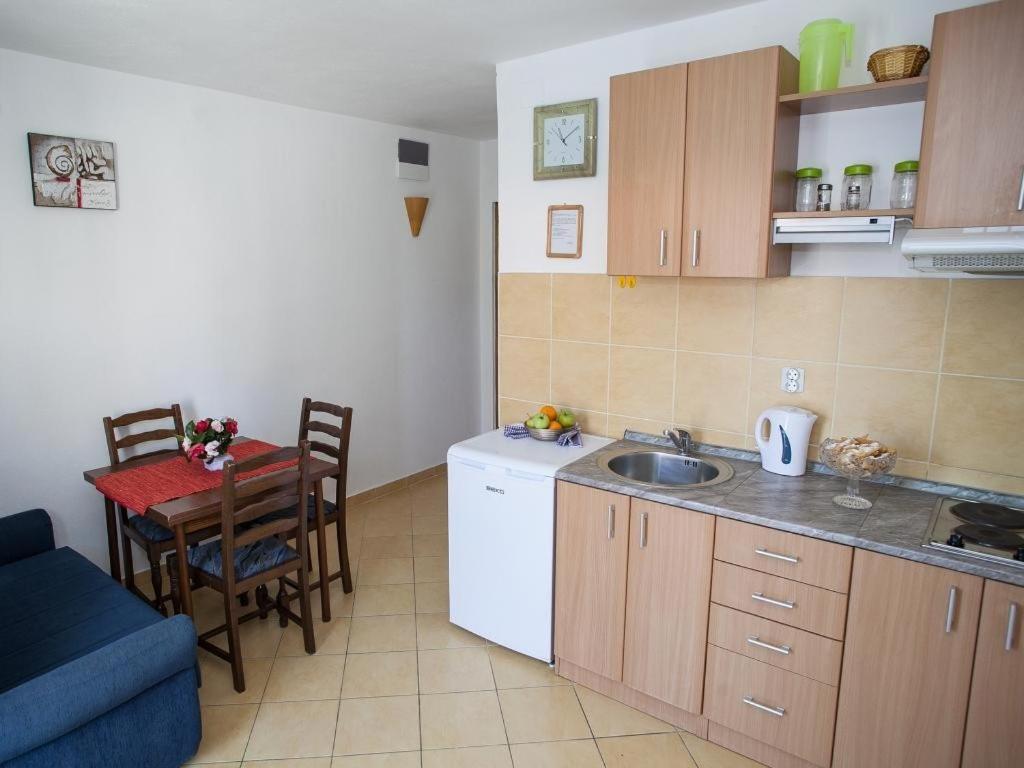 Daria Apartments Kotor Zimmer foto